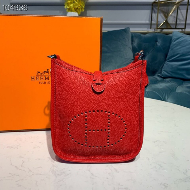 Hermes Evelyne III TPM Bag 20cm in Taurillon Clemence