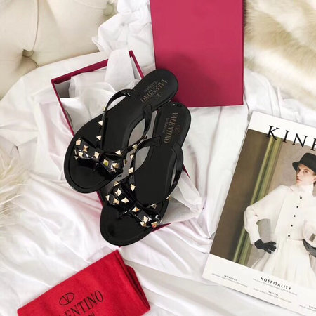 Valentino Rubber ROCKSTUD Flip Flops