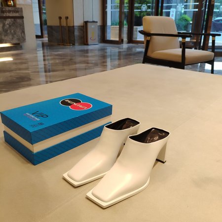 Balenciaga 8cm heel crocodile pattern leather women s shoes