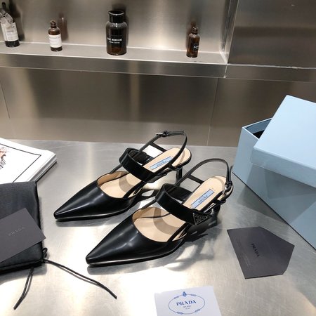 Prada Triangle standard leather Pumps