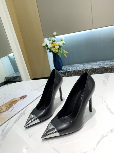 Louis Vuitton Urban Twist women s shoes