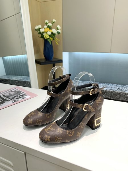 Louis Vuitton Bliss calfskin shoes Monogram lacquered canvas