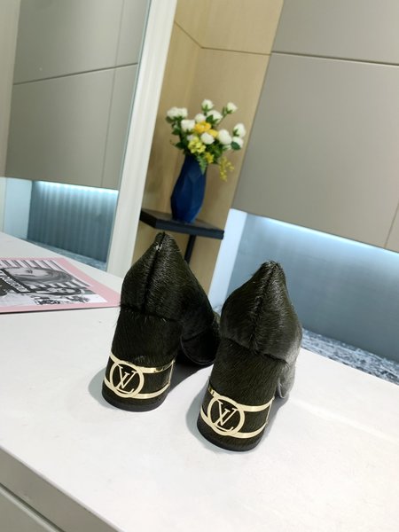 Louis Vuitton Bliss calfskin shoes Monogram lacquered canvas