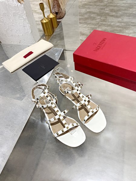 Valentino studded classic sandals