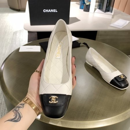 Chanel CC Logo Lingge Women s Shoes Sheepskin + Cowhide