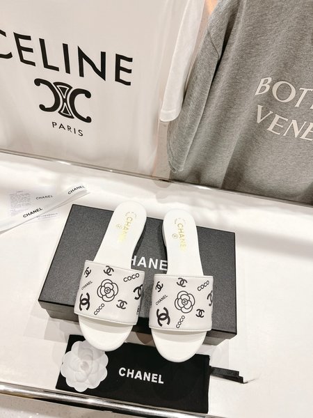 Chanel genuine leather slippers