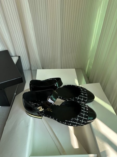 Chanel Cow leather patent leather Mary Jane