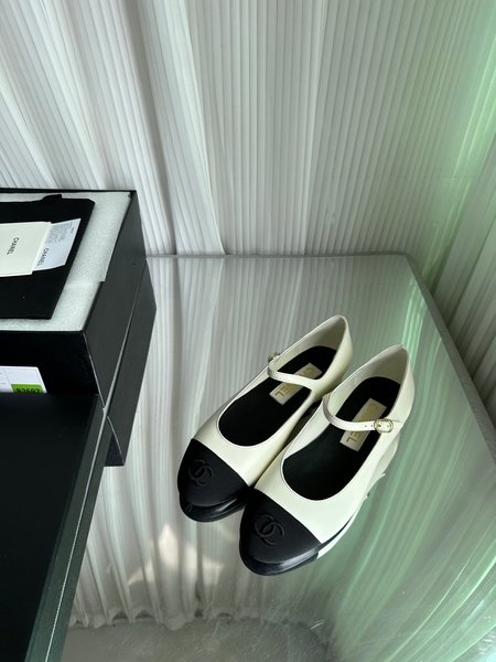 Chanel Mary Jane women s shoes with classic color block elements and large logo