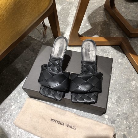 Bottega Veneta Woven slippers