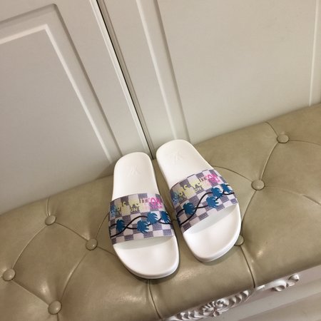 Louis Vuitton Couple slippers