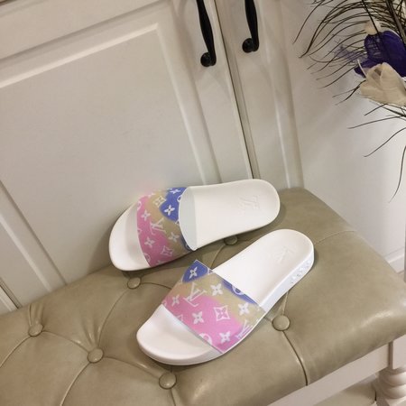 Louis Vuitton Couple slippers