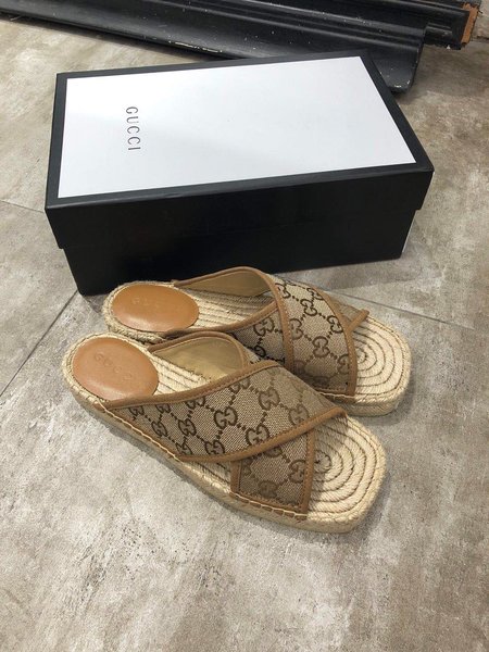 Gucci Fashion fabric series flat slippers