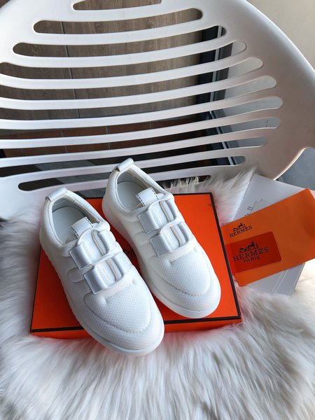Hermes H8018-099 Athlete sneakers