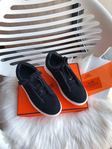 Hermes H8018-099 Athlete sneakers
