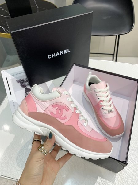 Chanel CC Logo sneakers