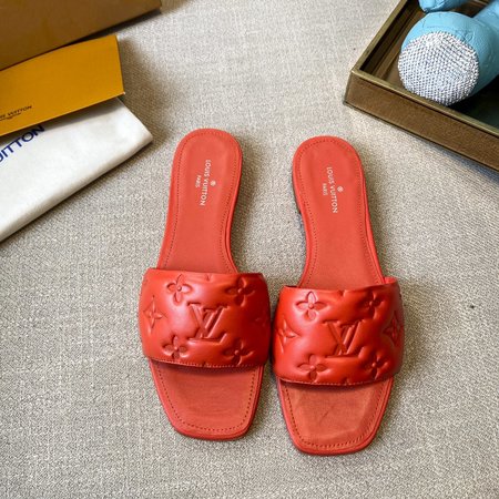 Louis Vuitton Sheepskin flat shoes slippers