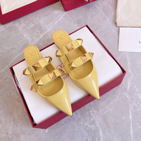 Valentino Rivet slippers