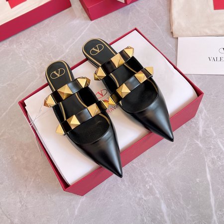 Valentino Rivet slippers