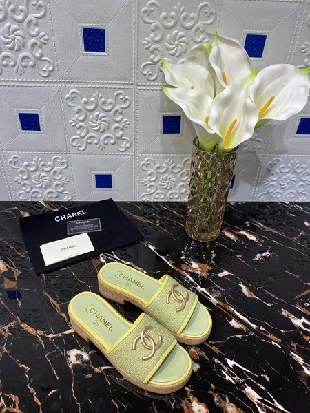 Chanel Round head wooden slippers round head