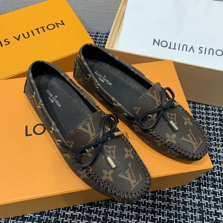 Louis Vuitton Loafers classic print