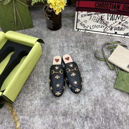 Gucci Leather embroidered slippers