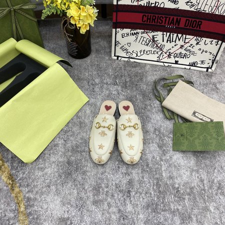 Gucci Leather embroidered slippers
