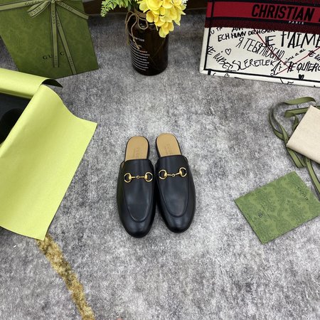 Gucci Leather slippers