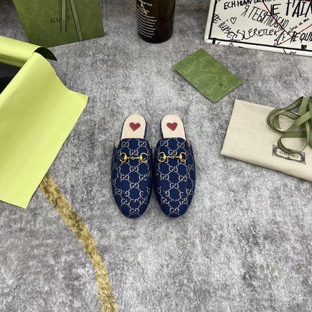 Gucci Cloth slippers
