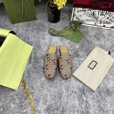 Gucci 3D printed slippers