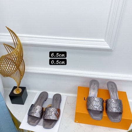 Louis Vuitton low heel slippers LV