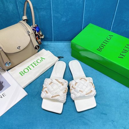 Bottega Veneta Woven soft leather slippers