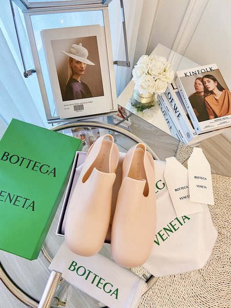 Bottega Veneta Pop jelly rain boots