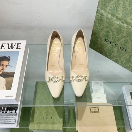 Gucci Strap slippers leather