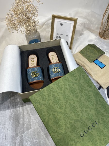 Gucci GG buckle slippers Quilted leather slippers calfskin + canvas lining sheepskin