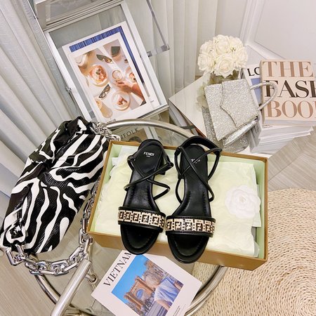 Fendi FF sandals cowhide material sheepskin lining