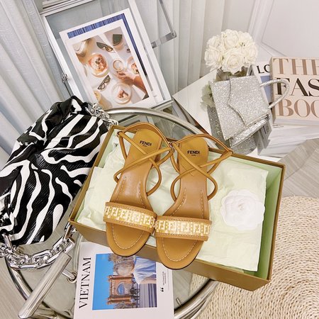 Fendi FF sandals cowhide material sheepskin lining