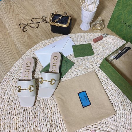 Gucci New slippers classic GG buckle