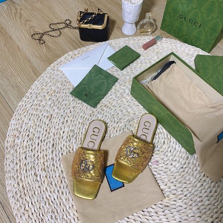 Gucci New slippers classic GG buckle