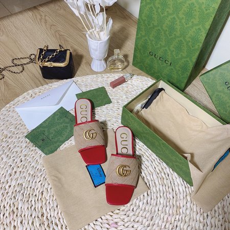 Gucci New slippers classic GG buckle