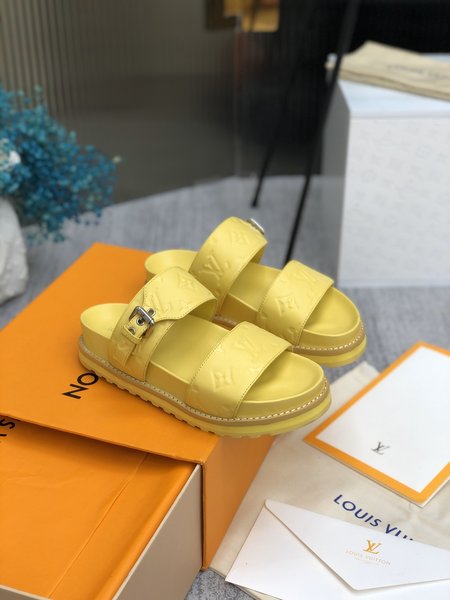 Louis Vuitton Sandals sheepskin edging cowhide embossed Monogram