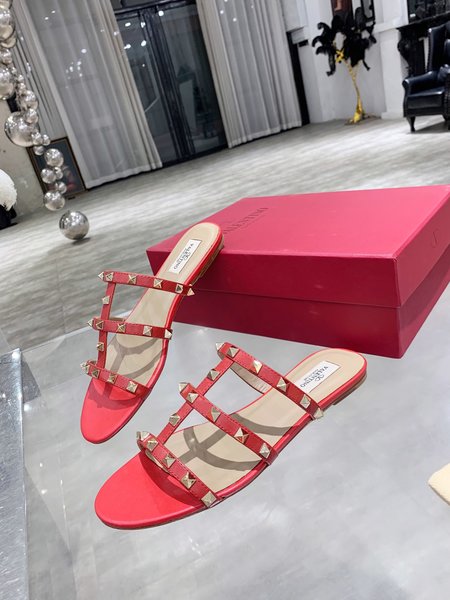 Valentino Hollow design with classic rivet flat sandals