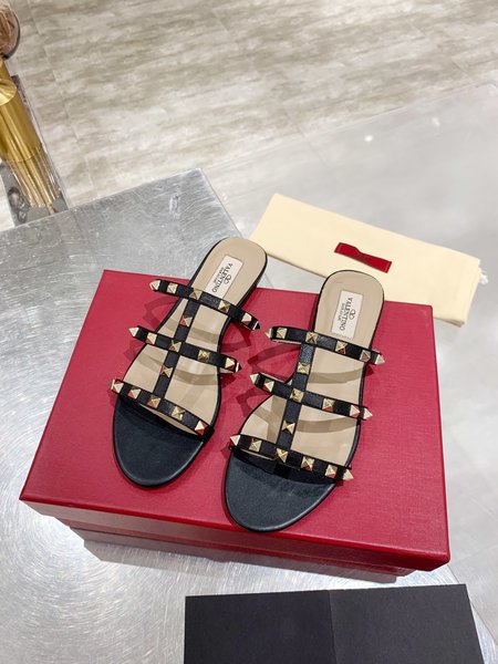 Valentino Hollow design with classic rivet flat sandals