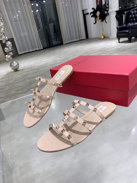 Valentino Hollow design with classic rivet flat sandals