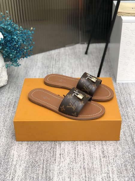 Louis Vuitton Lock It slippers Monogram metal monogram clasp