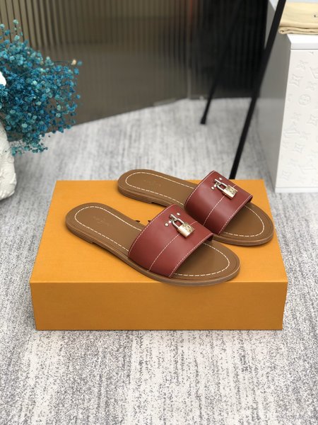 Louis Vuitton Lock It slippers Monogram metal monogram clasp