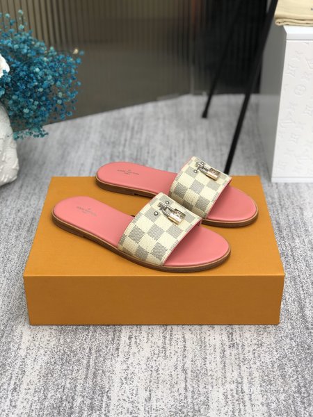 Louis Vuitton Lock It slippers Monogram metal monogram clasp