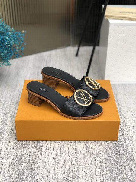 Louis Vuitton Lock It slippers Monogram metal monogram clasp