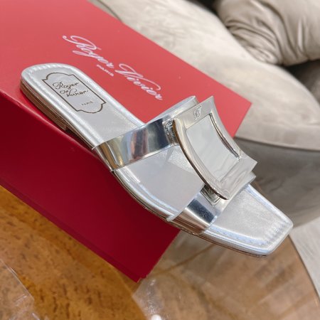 Roger Viver Classic Buckle Toe Flat Slides