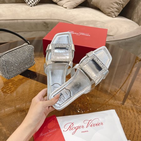 Roger Viver Classic Buckle Toe Flat Slides