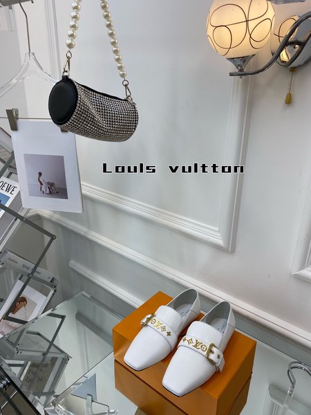 Louis Vuitton women s sheepskin shoes